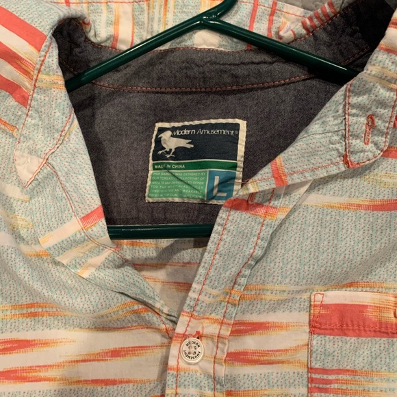 A button up shirt - Picture 2 of 2